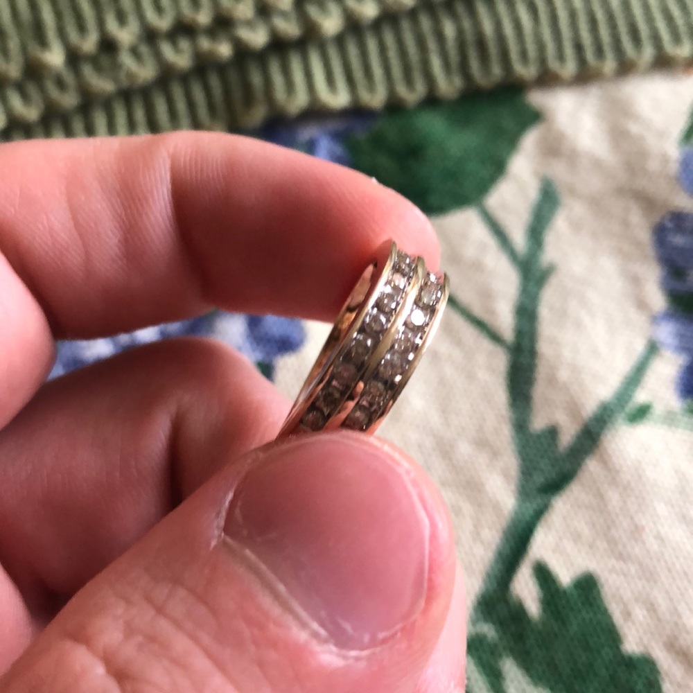 Gold & Diamond Ring